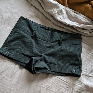 Last Call✨G by Guess / pinstripe short